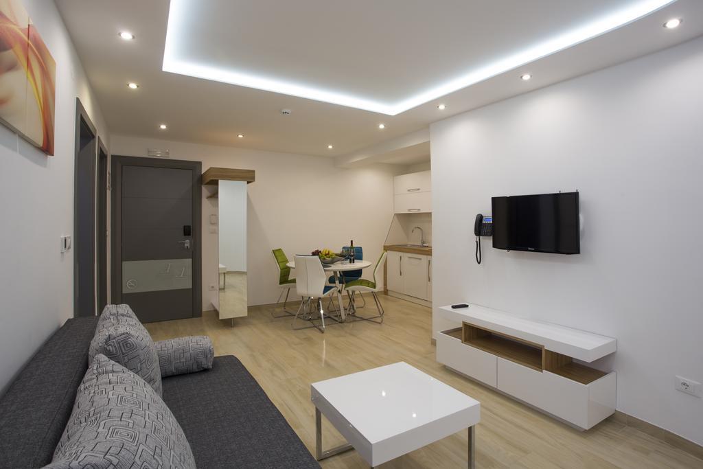 Aparthotel Adrion