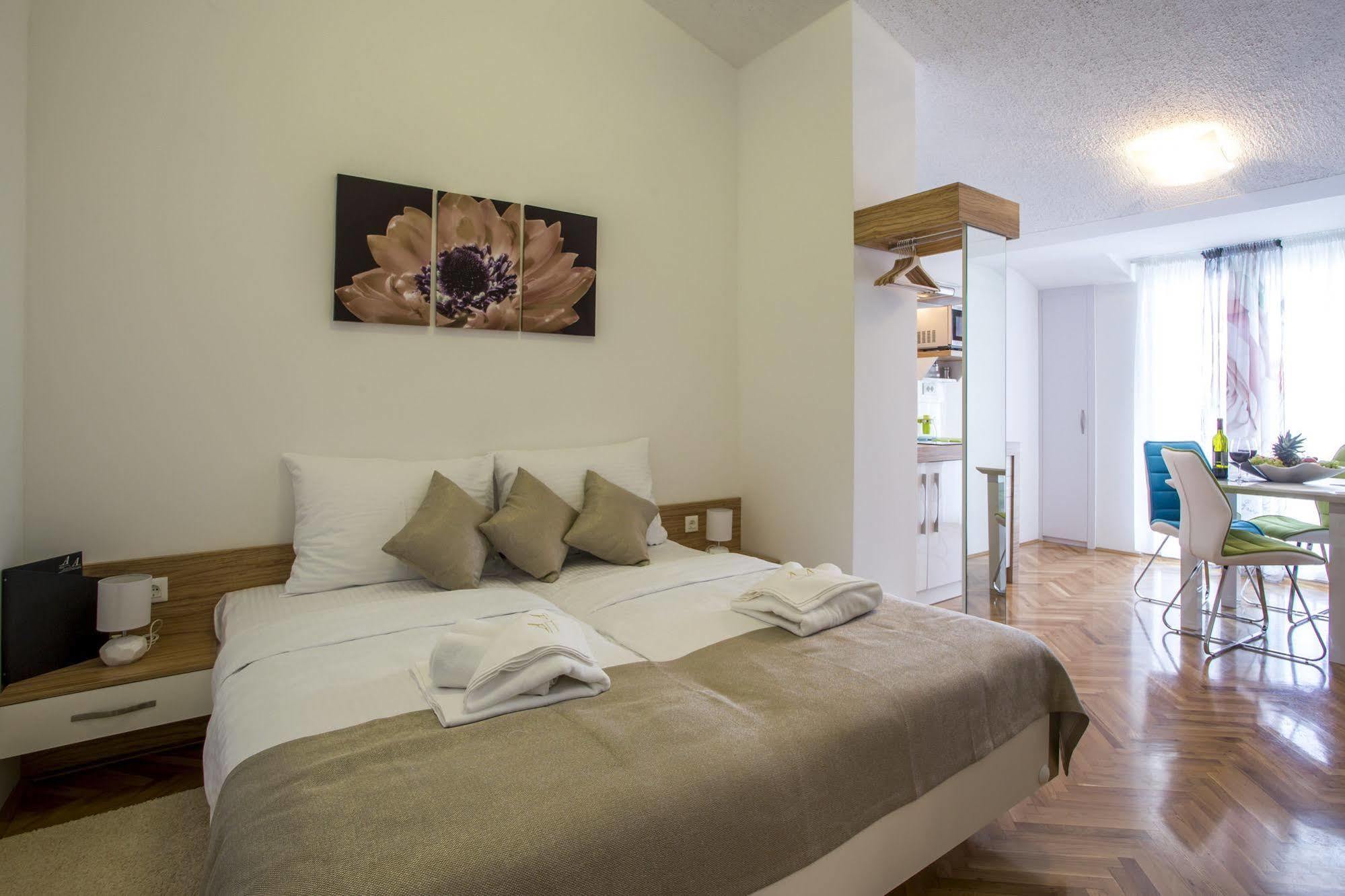 Aparthotel Adrion