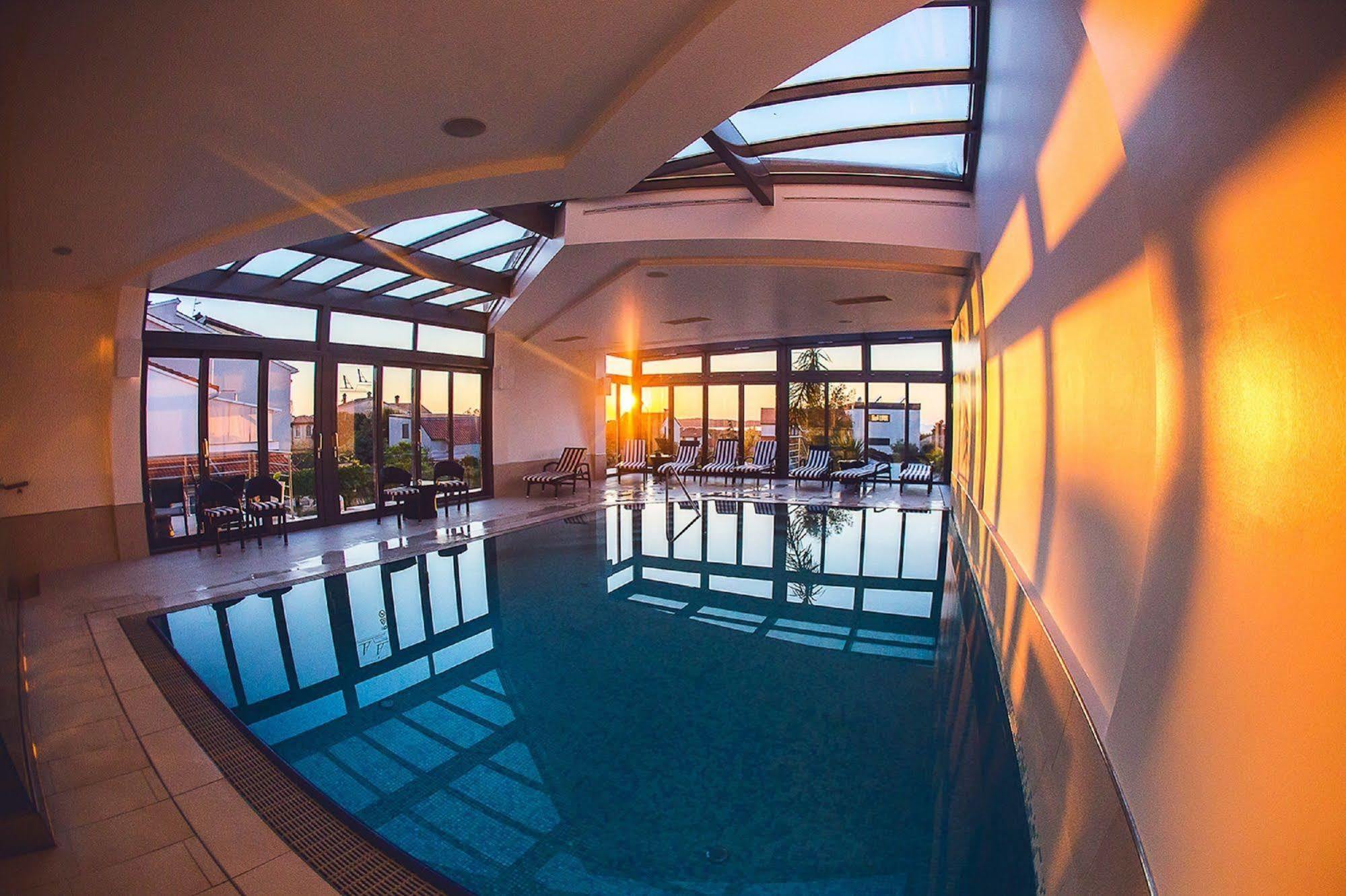 Adrion Aparthotel 4*